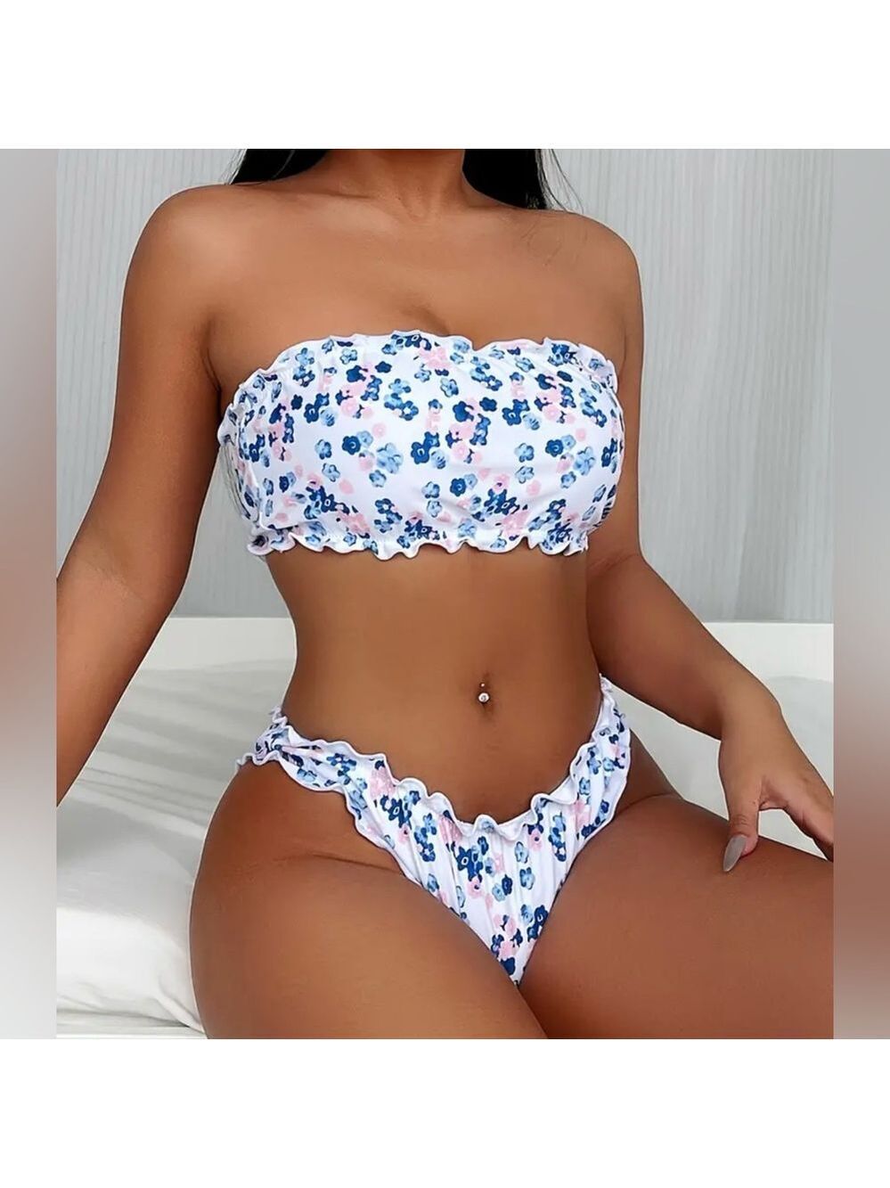 Floral Print Bandeau High Cut Bikini Set - Picture 4 of 7